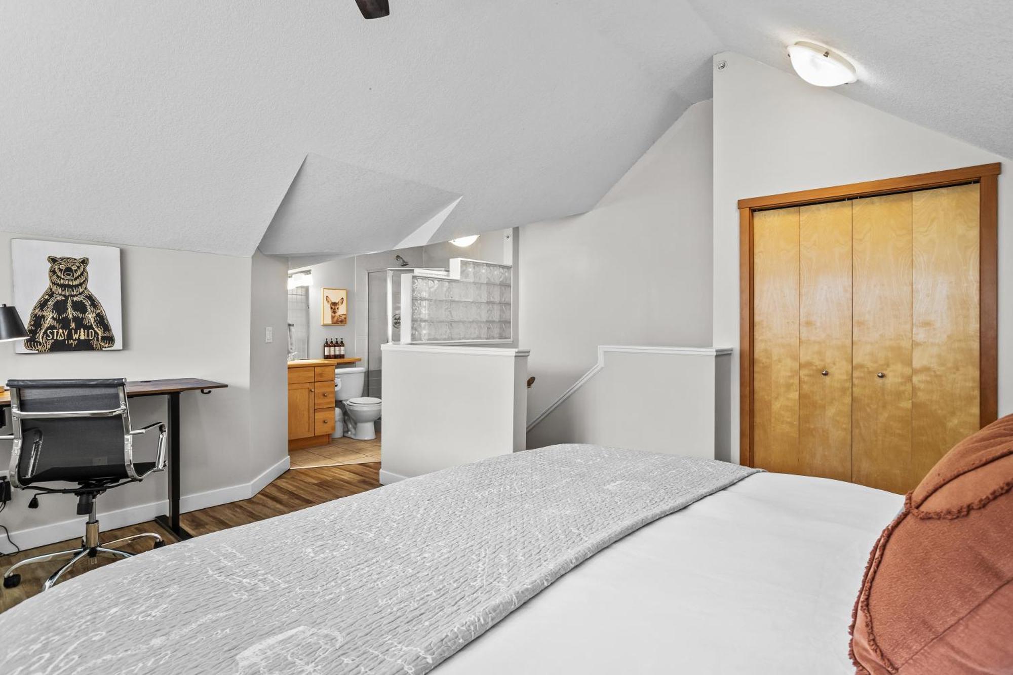 Charming 1 Bdrm Loft With Views Managed By Little Sister Getaways Apartment